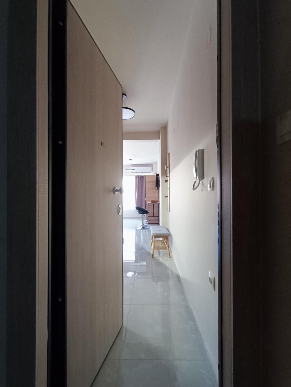 Central Studio In Veria Экстерьер фото