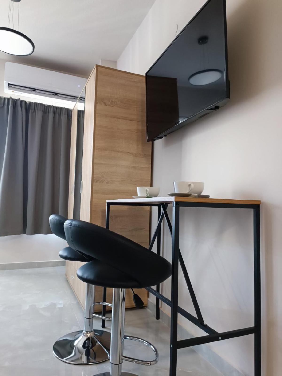 Central Studio In Veria Экстерьер фото