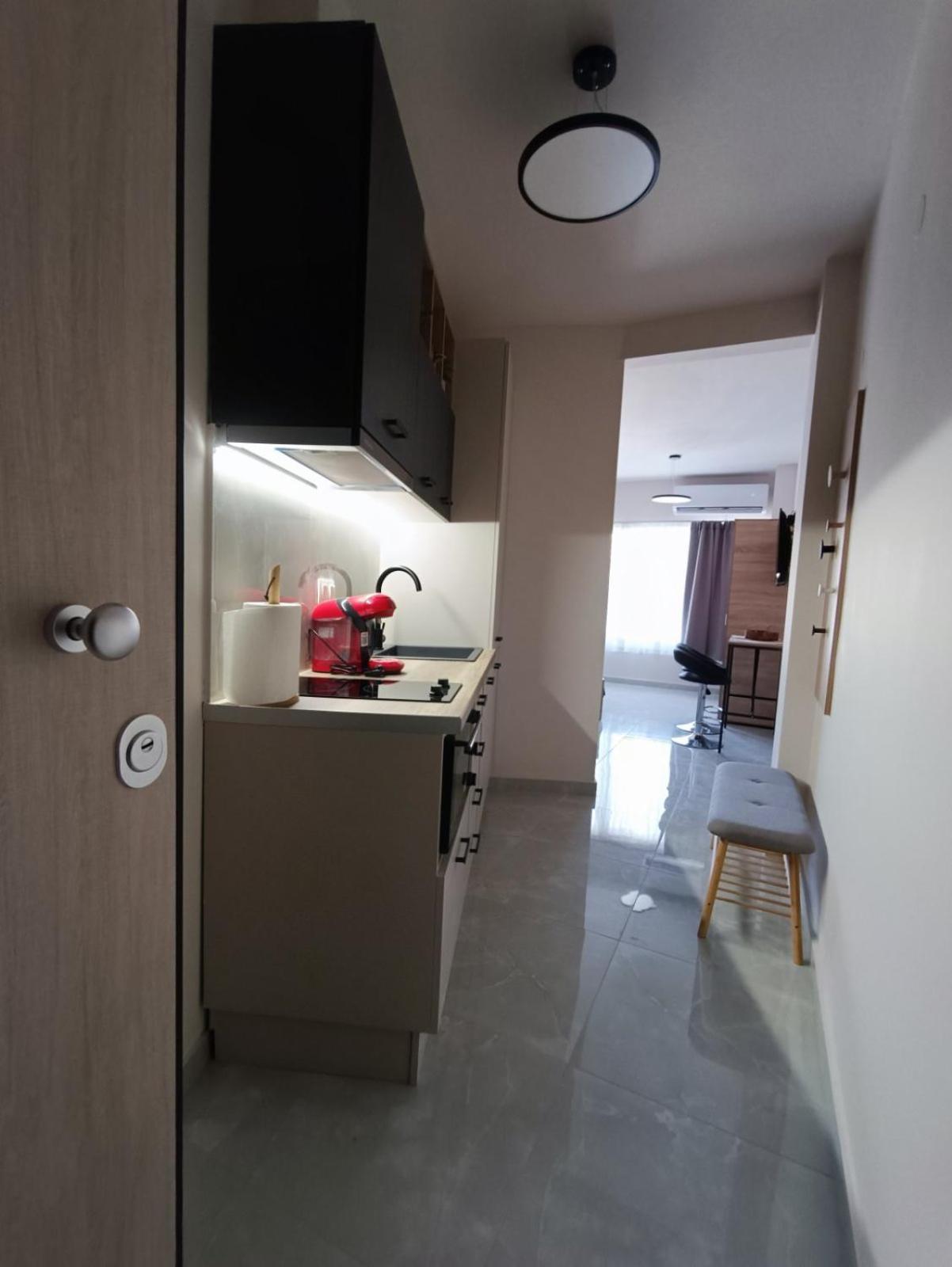 Central Studio In Veria Экстерьер фото