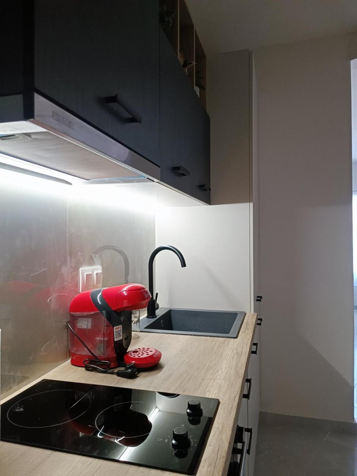 Central Studio In Veria Экстерьер фото