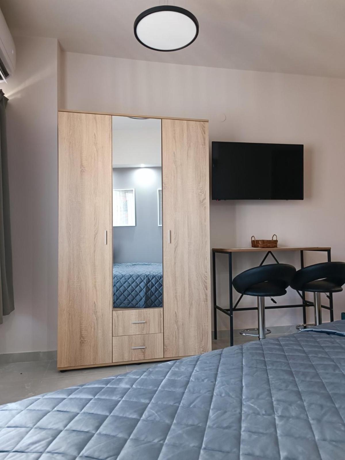 Central Studio In Veria Экстерьер фото